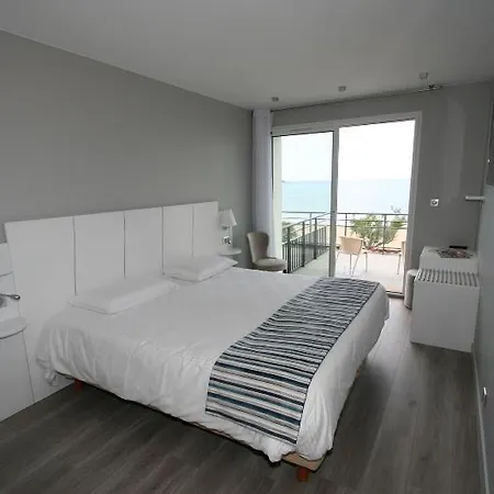 Valencia 3*