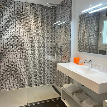 Valencia 3*