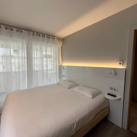 Valencia Hendaye