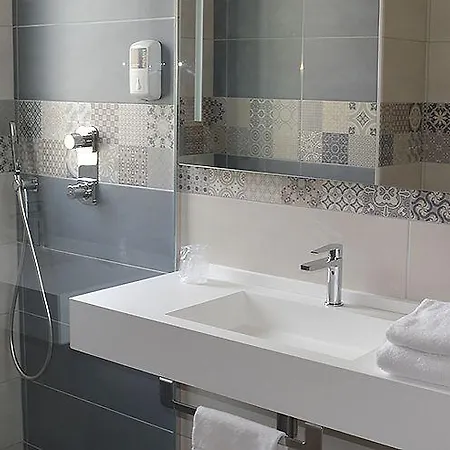 Valencia 3*